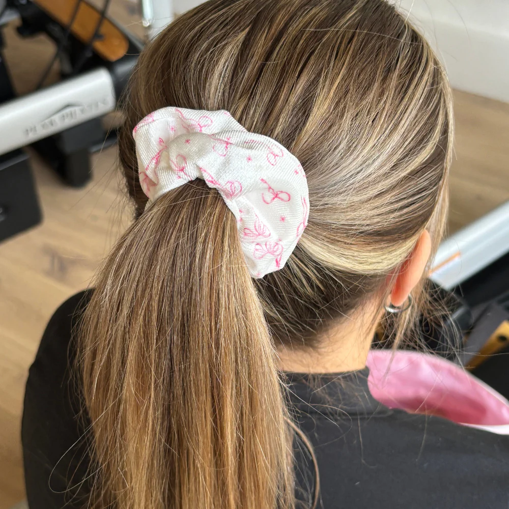 Dainty Bows Scrunchie - Image 4