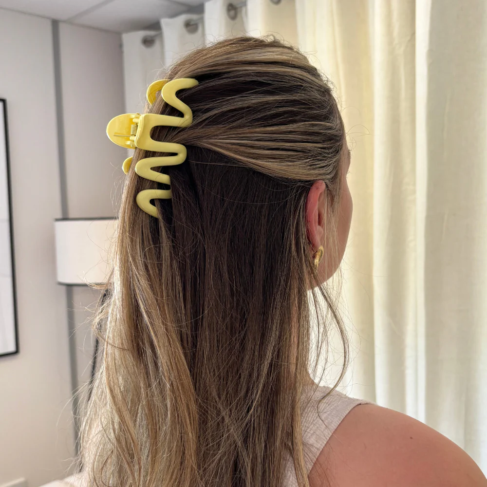 Squiggle Claw Clip - Yellow - Image 5